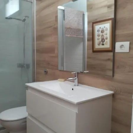 Con Jardin Y Piscina 플라야데라스아메리카스